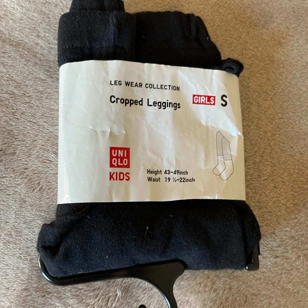 NWT UNI QLO Leg Wear Collection Cropped Leggings SizeS Height 43-49 Inch Waist